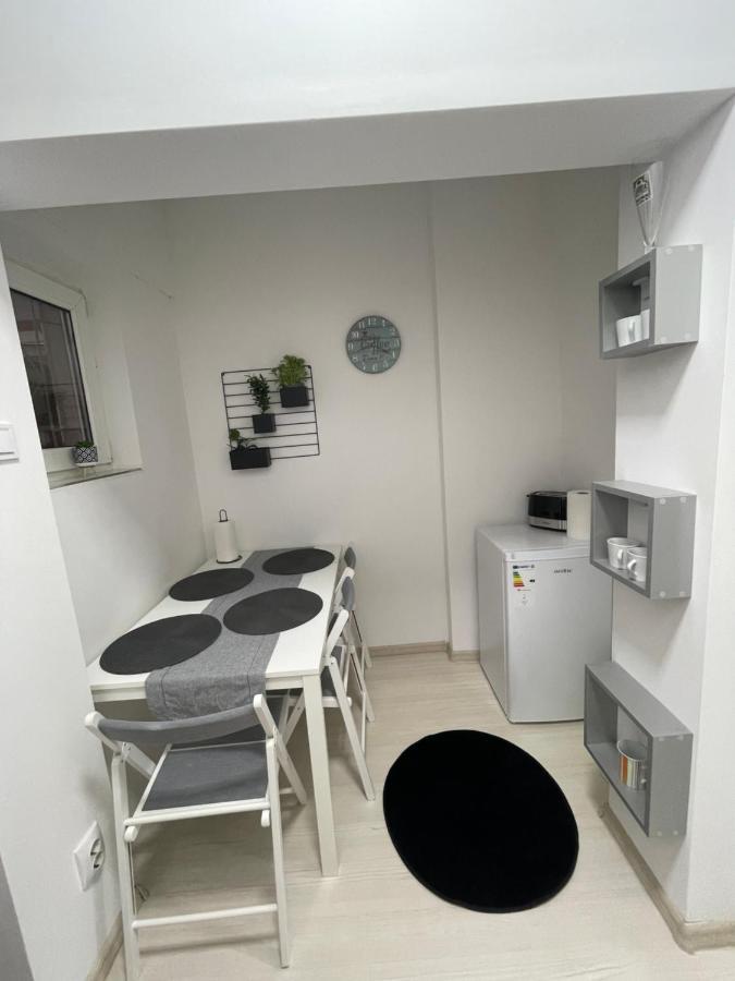 Central Colors Studio Petroşani Extérieur photo