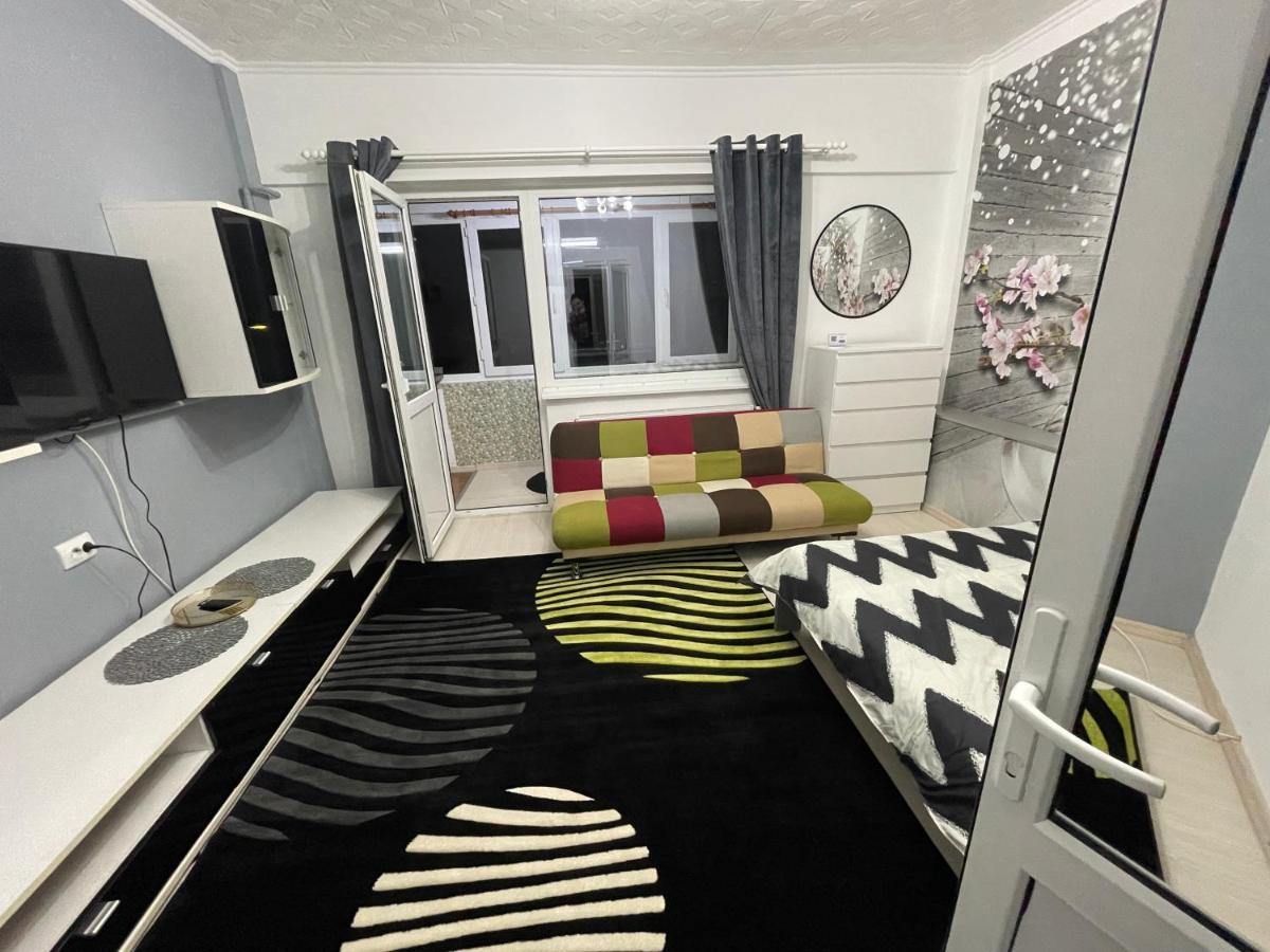 Central Colors Studio Petroşani Extérieur photo